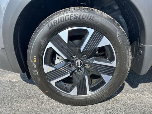 New 2026 Nissan Kicks SV w/ SV Premium Package image 8