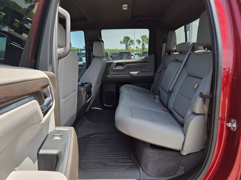 Used 2024 GMC Sierra 1500 SLT w/ SLT Premium Plus Package AWD/4WD image 16