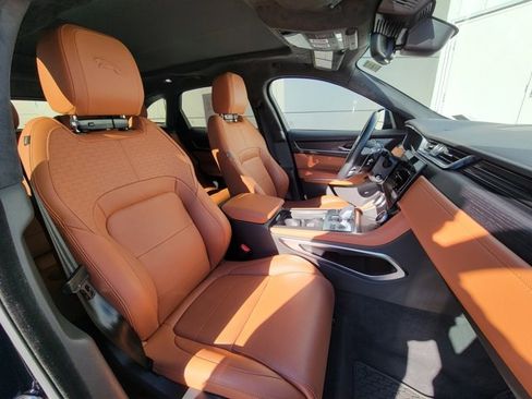 Used 2025 Jaguar F-PACE R-Dynamic S image 18