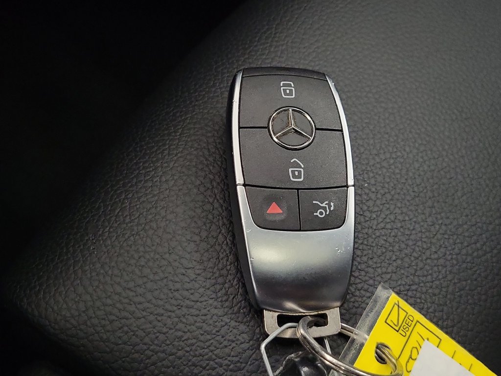 Used 2023 Mercedes-Benz GLA 250 4MATIC w/ Premium Package image 26
