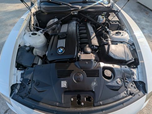Used 2008 BMW Z4 3.0i RWD image 8