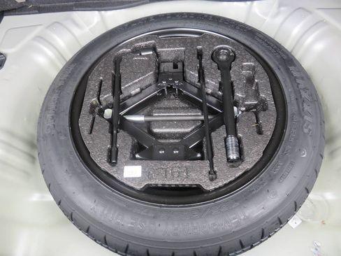 Used 2023 Kia Soul LX w/ LX Technology Package FWD image 34