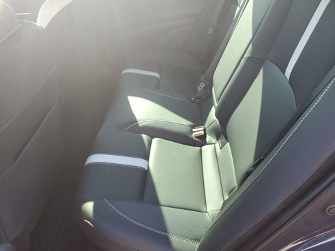 Used 2025 Toyota Camry SE w/ Convenience Package FWD image 13