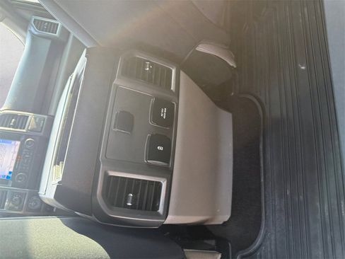 Used 2019 Ford F150 XLT w/ Equipment Group 302A Luxury image 17