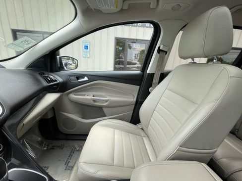 Used 2014 Ford Escape Titanium w/ Equipment Group 401A AWD/4WD image 30