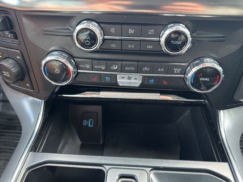 Used 2022 Ford F150 Lariat w/ Trailer Tow Package AWD/4WD image 26