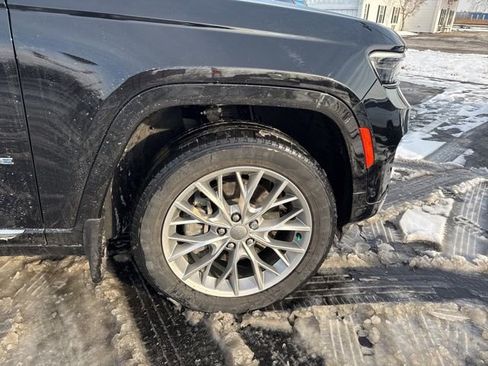 Used 2022 Jeep Grand Cherokee Summit w/ MOPAR Finishing Package image 11