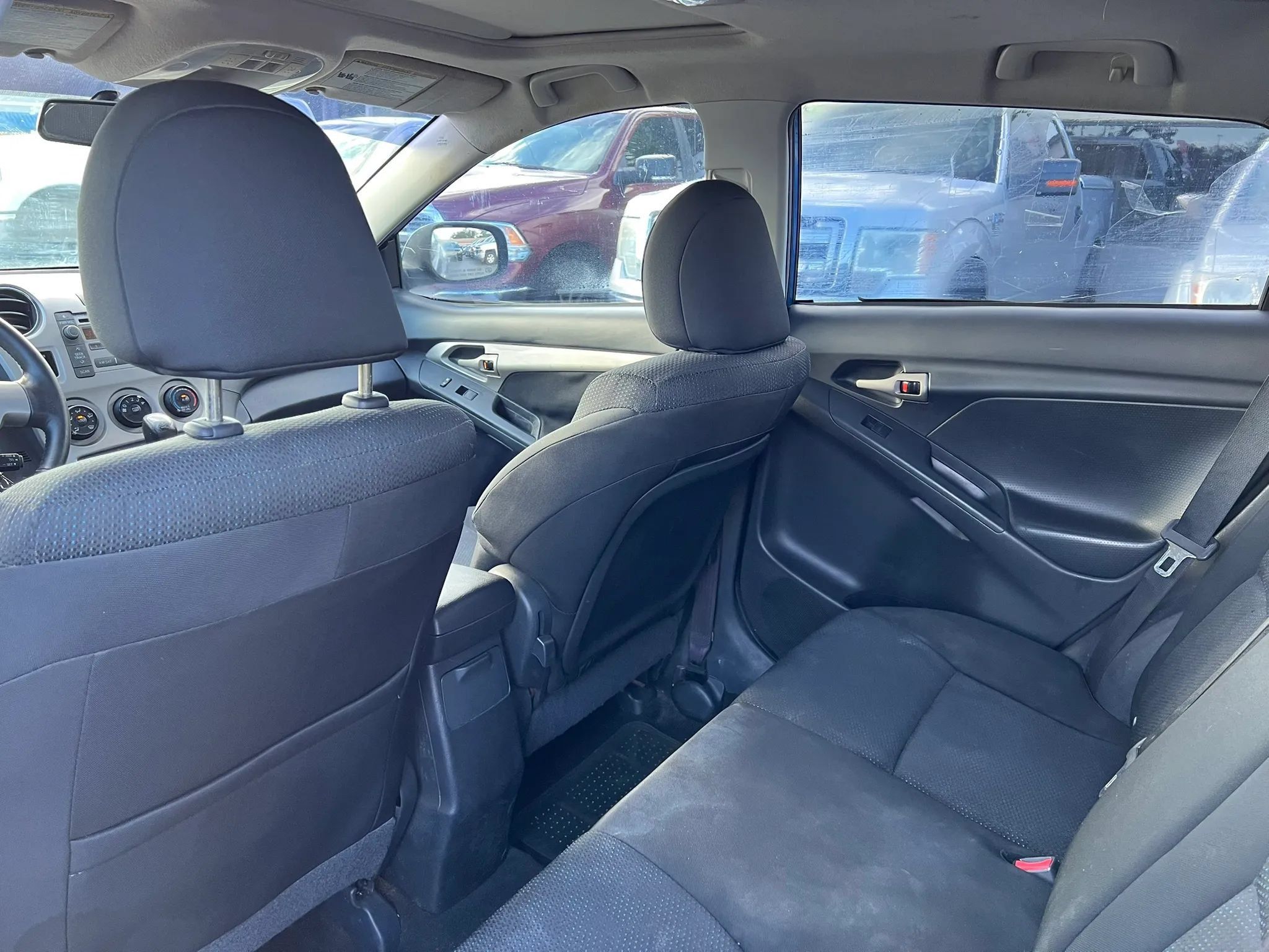 Used 2009 Toyota Matrix S w/ All Weather Guard Pkg FWD image 9