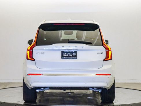 New 2026 Volvo XC90 B5 Core image 3