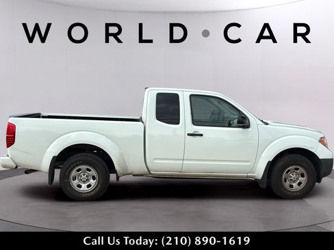 Used 2018 Nissan Frontier S RWD image 2