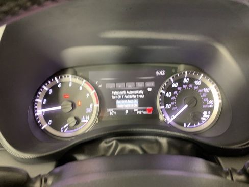 Used 2024 Toyota Highlander LE image 21