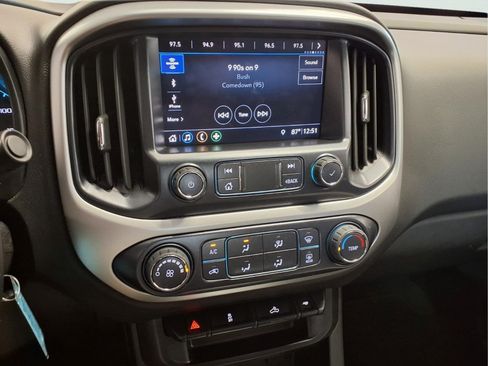 Used 2019 Chevrolet Colorado LT w/ LT Convenience Package AWD/4WD image 17