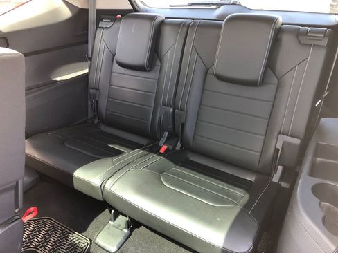Used 2024 Volkswagen Atlas SEL AWD/4WD image 23