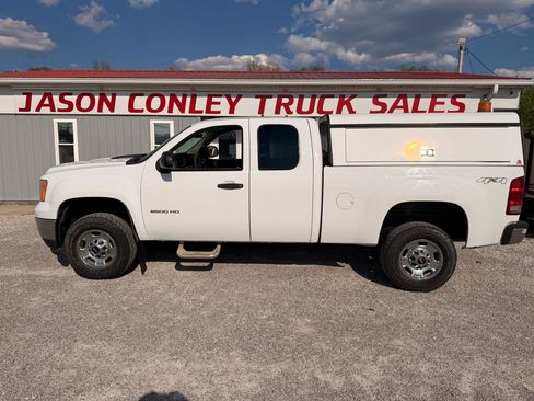 Used 2012 GMC Sierra 2500 W/T w/ Snow Plow Prep Package image 1