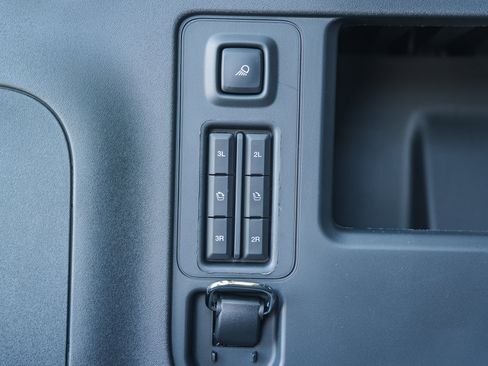 New 2026 Ford Expedition Active image 11