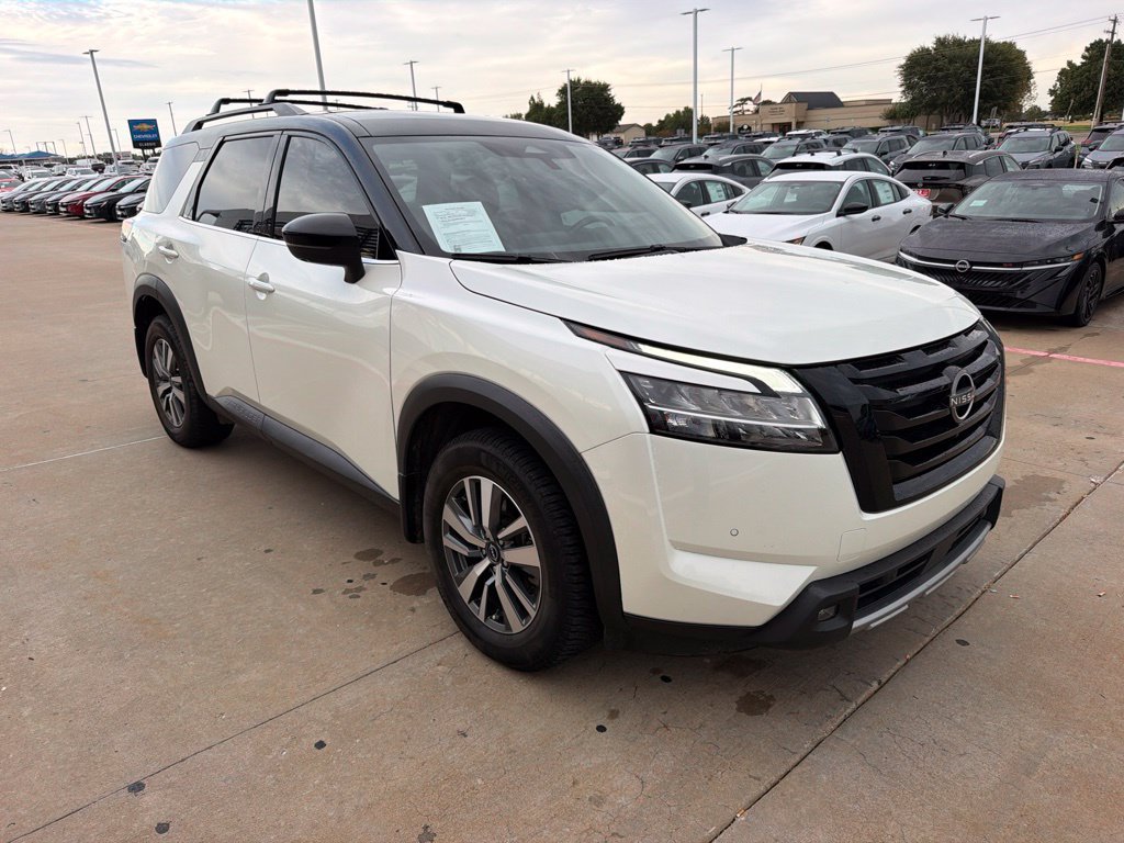 Used 2023 Nissan Pathfinder SL w/ Lighting Package (N92) AWD/4WD image 7