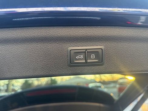 Used 2024 Audi Q3 2.0T Premium Plus image 20