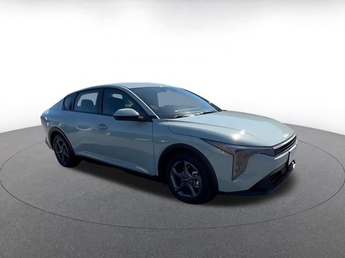 Used 2026 Kia K4 FWD image 2