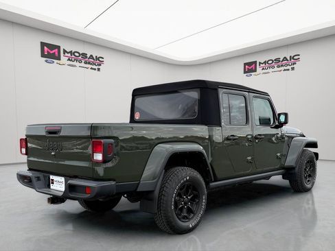 Used 2022 Jeep Gladiator Willys image 8