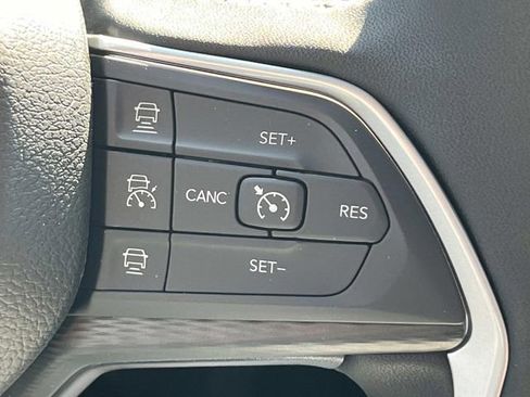 New 2025 Jeep Grand Cherokee L Altitude image 30