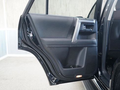 Used 2021 Toyota 4Runner Limited AWD/4WD image 38