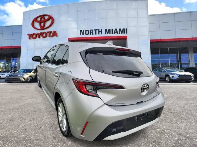 Used 2023 Toyota Corolla SE FWD image 3