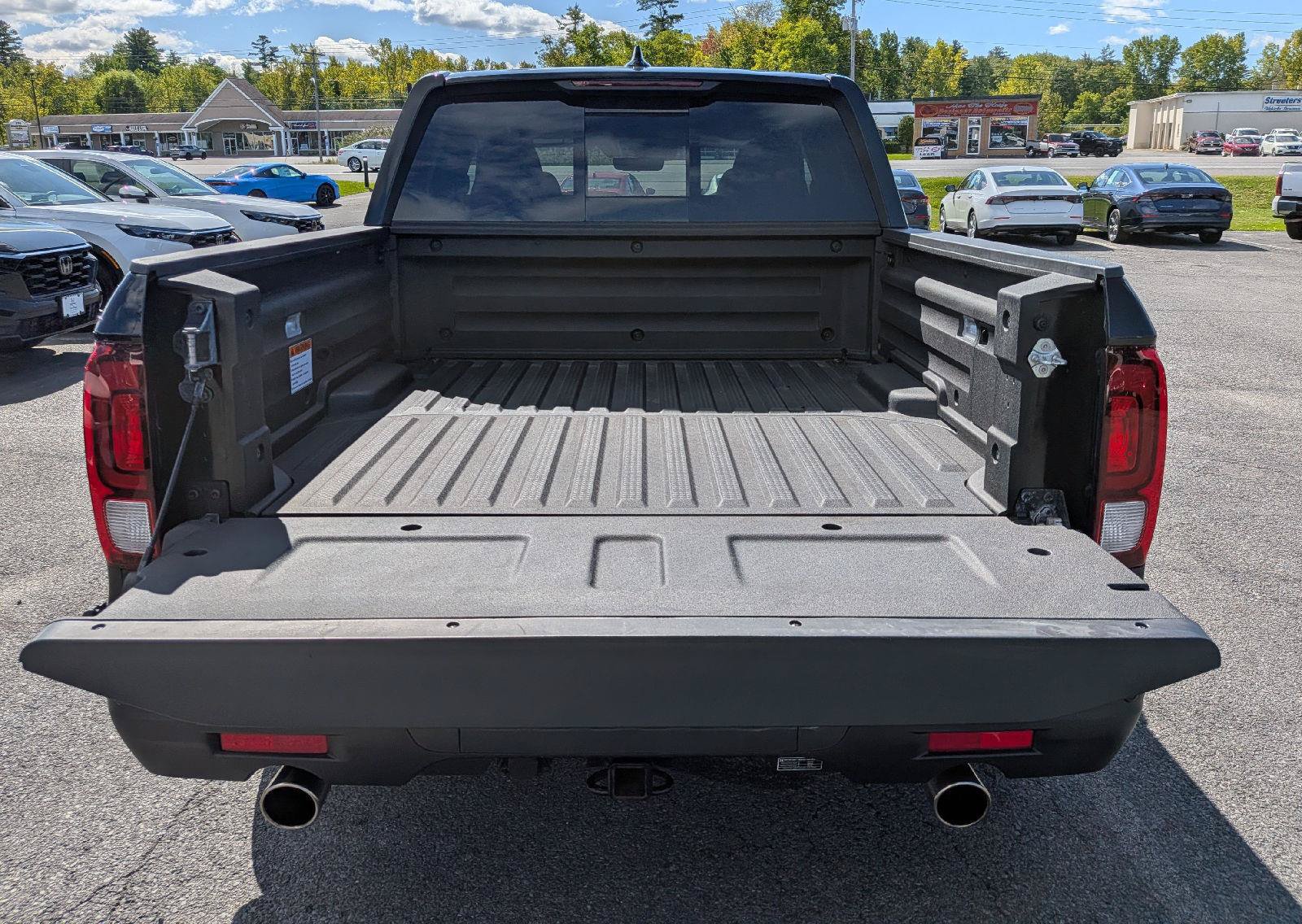 Used 2024 Honda Ridgeline Black Edition image 10