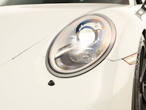 Used 2018 Porsche 911 GT3 RWD image 33
