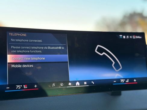 Used 2025 BMW iX xDrive50 w/ Premium Package image 37