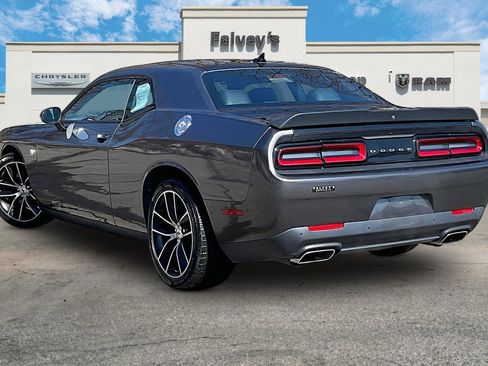 Used 2017 Dodge Challenger R/T Scat Pack w/ Leather Interior Group image 12