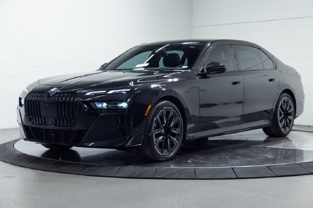 Certified 2023 BMW 760i xDrive w/ Luxury Rear Seating Package AWD/4WD image 6
