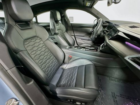 Used 2023 Audi e-tron GT Premium Plus w/ Performance Package AWD/4WD image 8