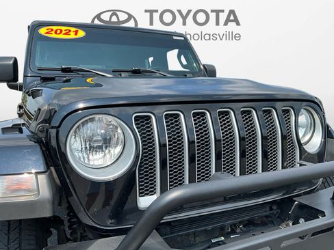 Used 2021 Jeep Wrangler Unlimited Sahara AWD/4WD image 16