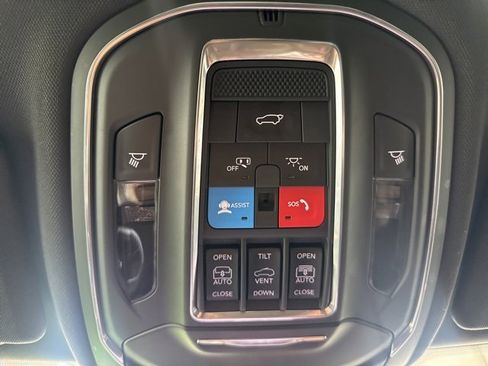 Used 2024 Jeep Grand Cherokee Limited 4xe image 33