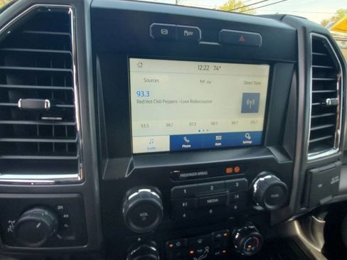 Used 2017 Ford F350 XLT w/ XLT Premium Package AWD/4WD image 23