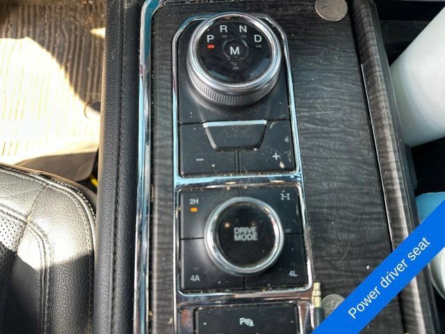 Used 2018 Ford Expedition Max Limited w/ Equipment Group 301A AWD/4WD image 15