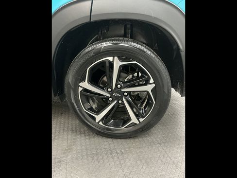 Used 2022 Chevrolet TrailBlazer RS w/ Sun and Liftgate Package AWD/4WD image 39