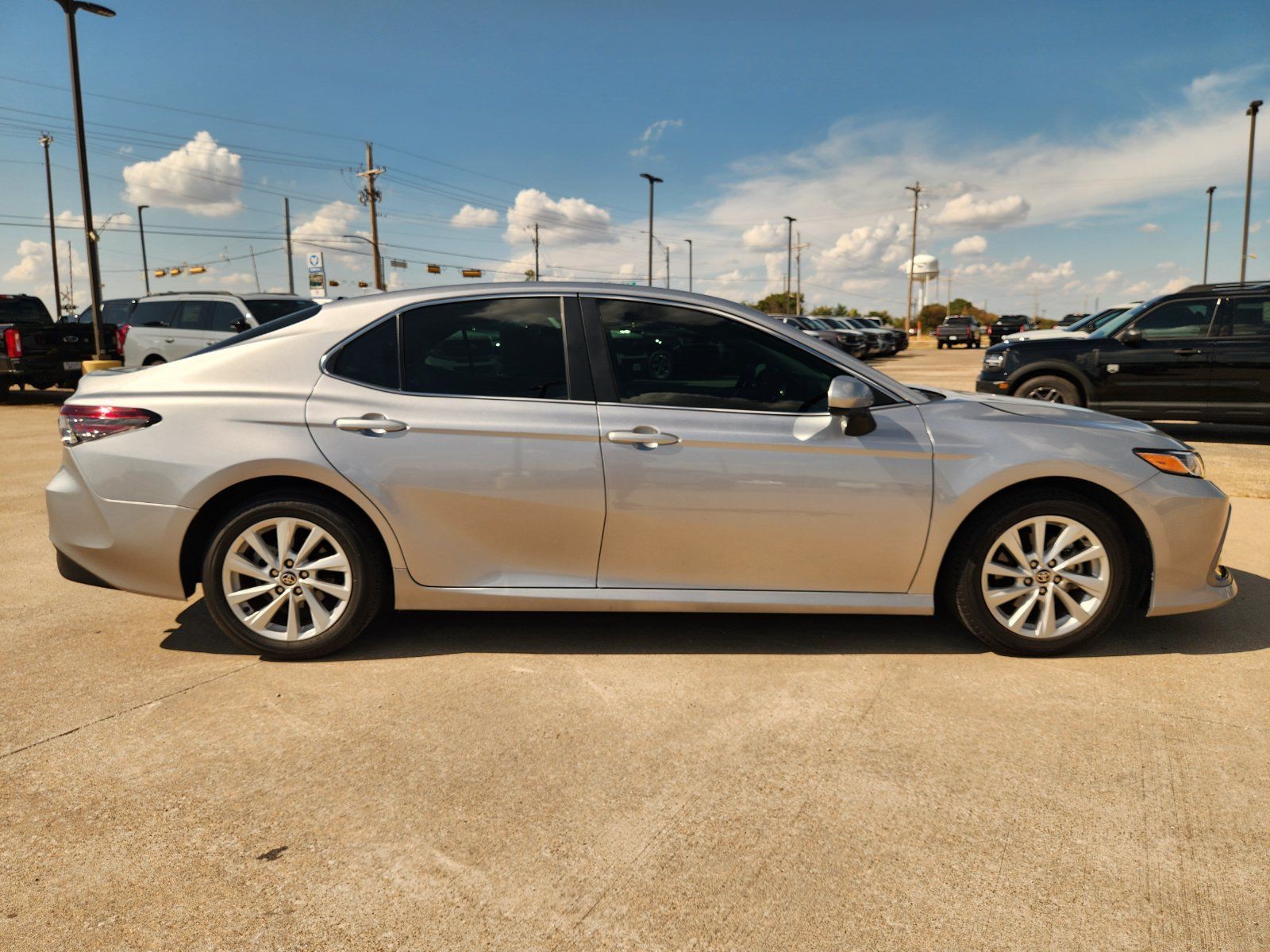 Used 2024 Toyota Camry LE FWD image 7