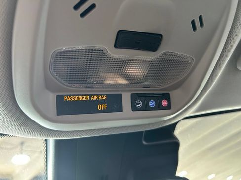 Used 2025 Chevrolet Trax LS FWD image 39
