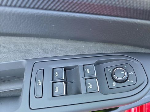 New 2026 Volkswagen GTI SE FWD image 13