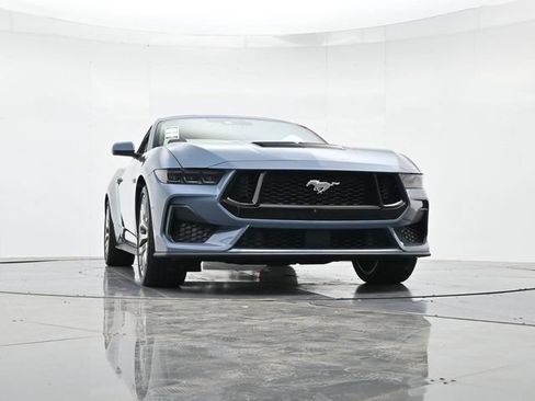 Used 2025 Ford Mustang GT Premium RWD image 12