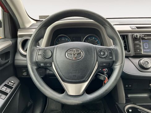 Used 2018 Toyota RAV4 LE w/ All Weather Liner Package AWD/4WD image 15