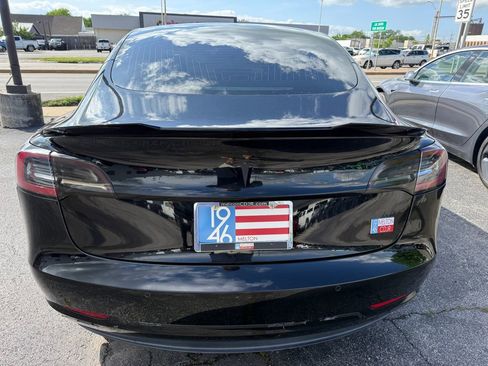 Used 2018 Tesla Model 3 Mid Range RWD image 19