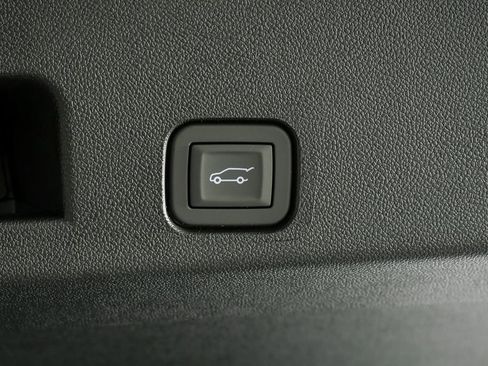 New 2026 Chevrolet Traverse Z71 w/ Driver Confidence Package image 33