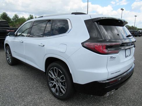 New 2026 GMC Acadia Denali Ultimate FWD image 5