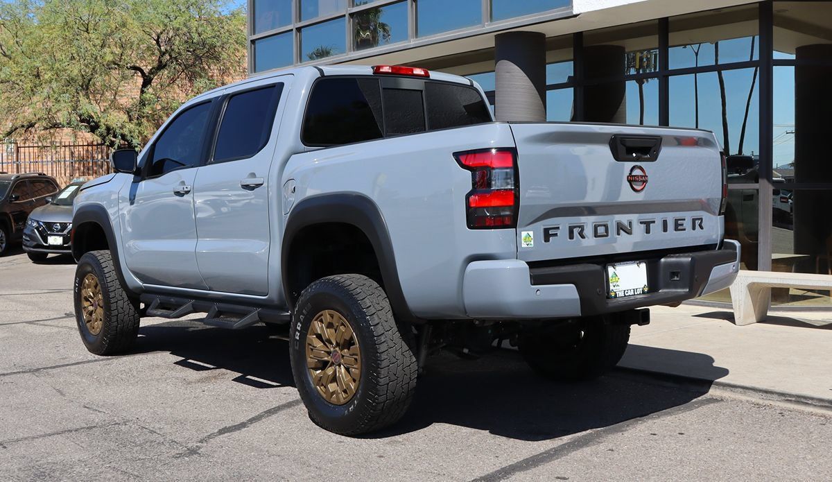 Used 2022 Nissan Frontier Pro-X RWD image 10