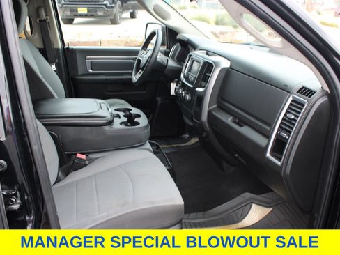 Used 2021 RAM 1500 Classic SLT AWD/4WD image 20