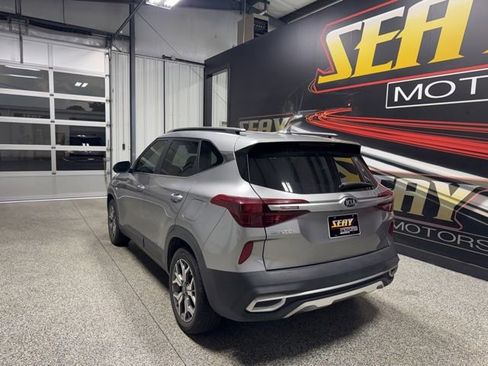 Used 2021 Kia Seltos EX AWD/4WD image 14