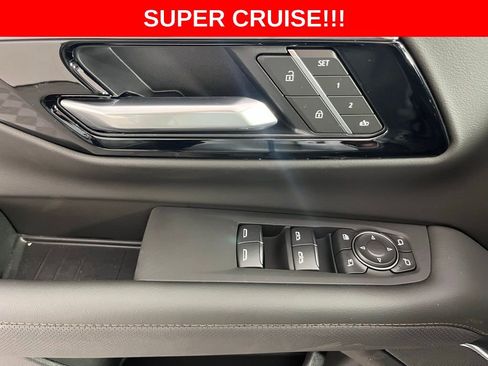 New 2026 Chevrolet Suburban High Country AWD/4WD image 25