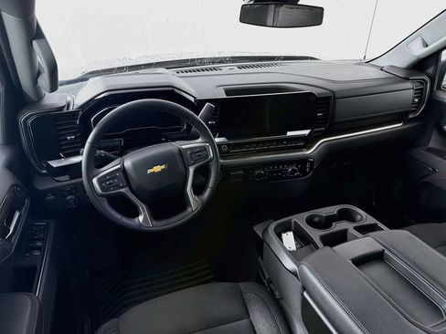 Used 2025 Chevrolet Silverado 1500 LT AWD/4WD image 22